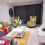 Chiswick Park Apartments, Chiswick, West London