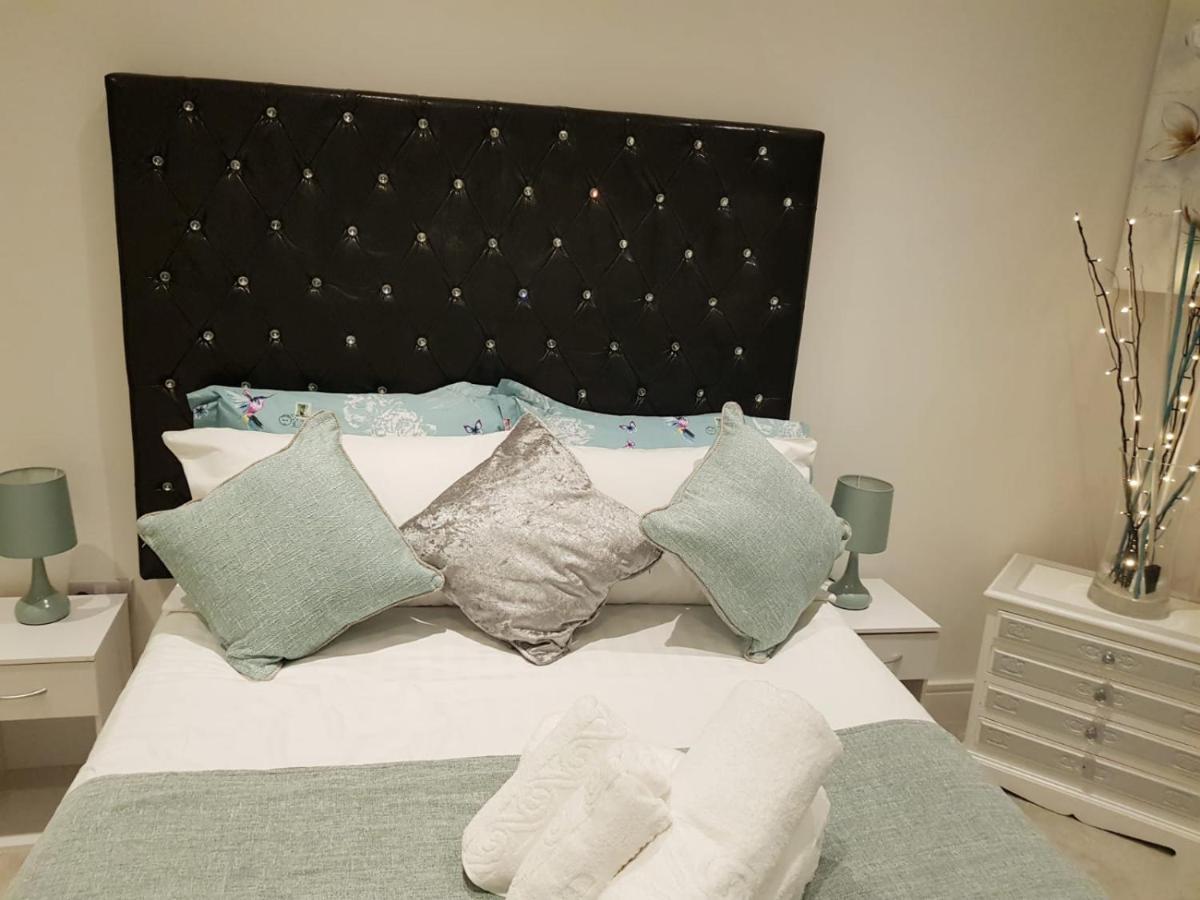 Chiswick Park Apartments, Chiswick, West