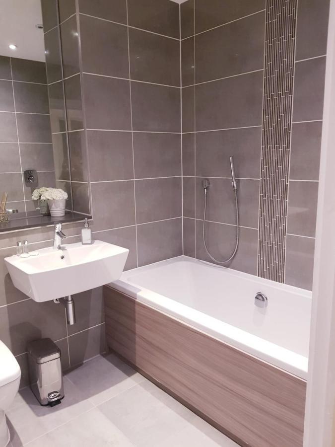 Chiswick Park Apartments, Chiswick, West