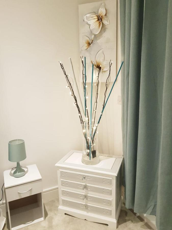 Chiswick Park Apartments, Chiswick, West Londra