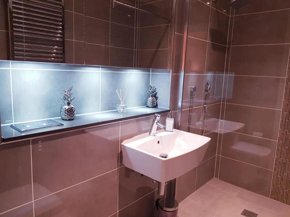 Chiswick Park Apartments, Chiswick, West Londra