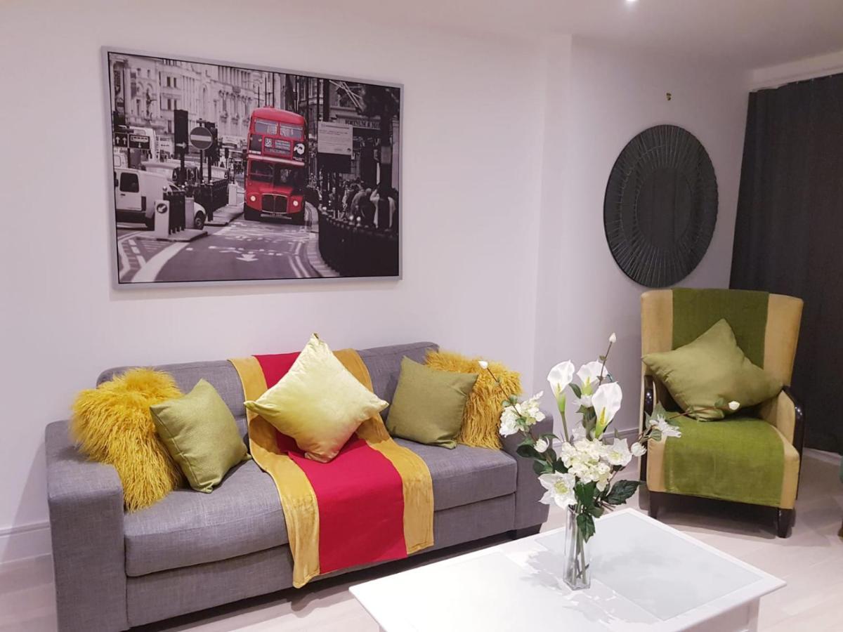 Chiswick Park Apartments, Chiswick, West