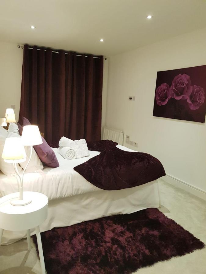Appartamento Chiswick Park Apartments, Chiswick, West Londra