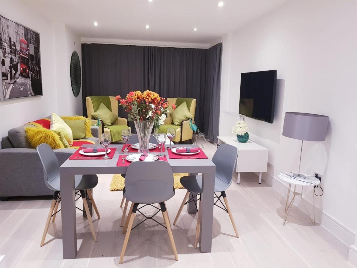 Chiswick Park Apartments, Chiswick, West
