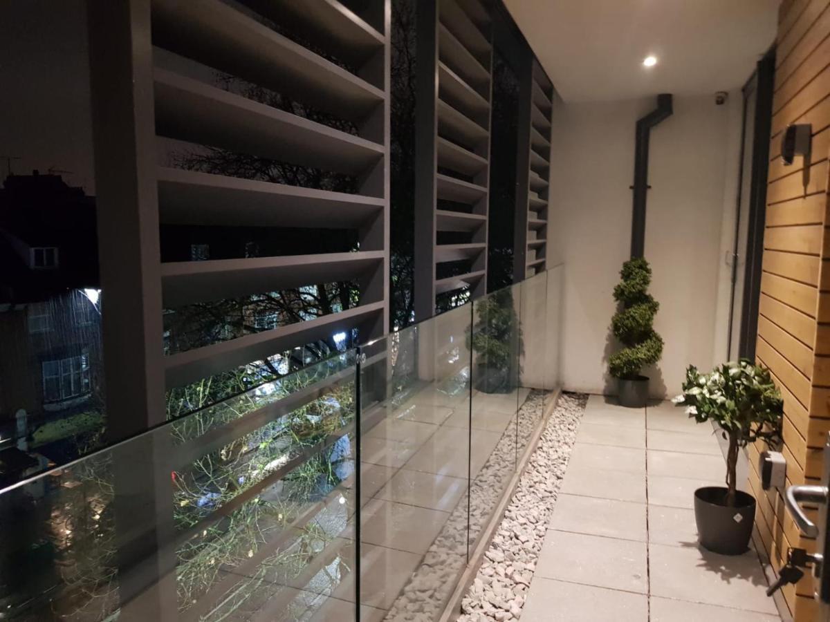 Chiswick Park Apartments, Chiswick, West Londra